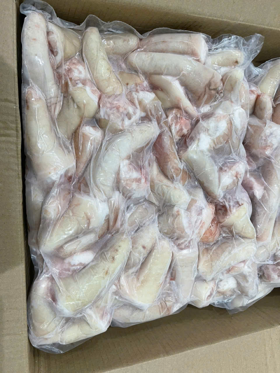 Đuôi Heo Đông Lạnh Đóng Gói 1kg – Tiện Dụng Cho Gia Đình